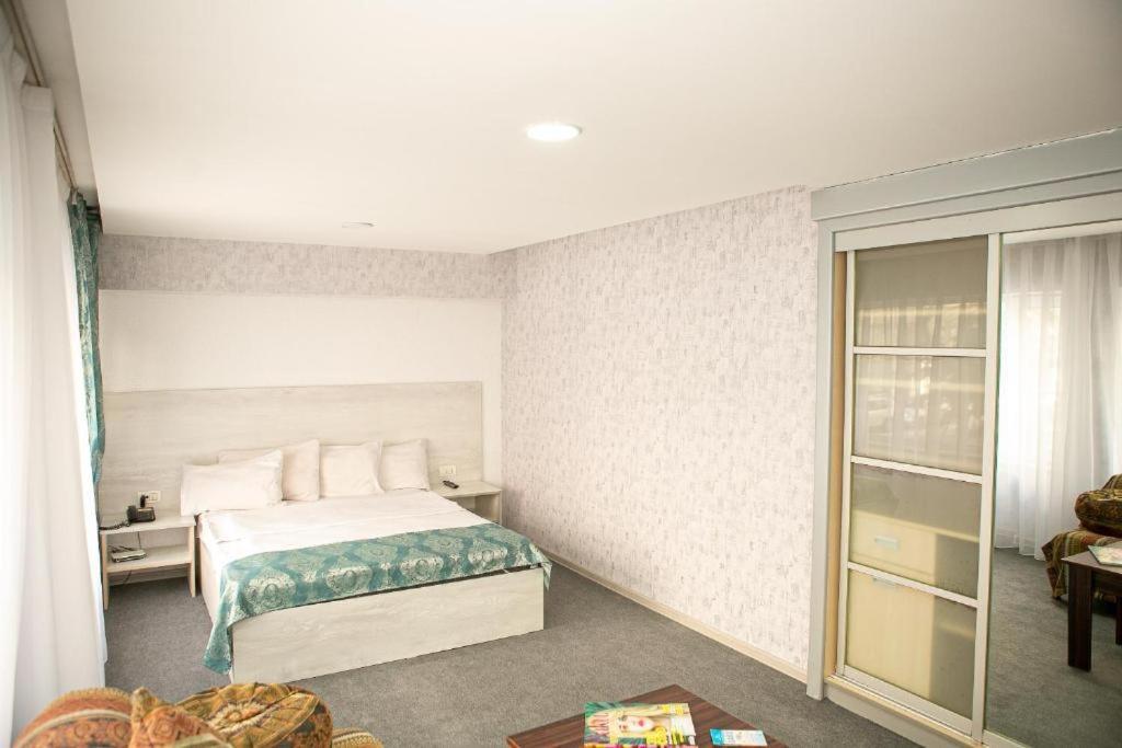 Global Express Otel Bakü Dış mekan fotoğraf